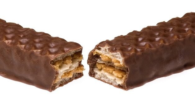 A Secret to Making Connections When You Enter A Room Solo