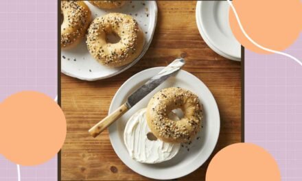 These 2-Ingredient High-Protein Bagels Are Going Popular