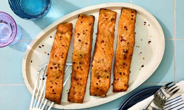 The Greatest Meals to Eat to Struggle Irritation