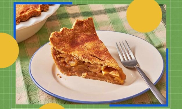 The Straightforward Trick to Preserve Fruit Pies from Getting Soggy