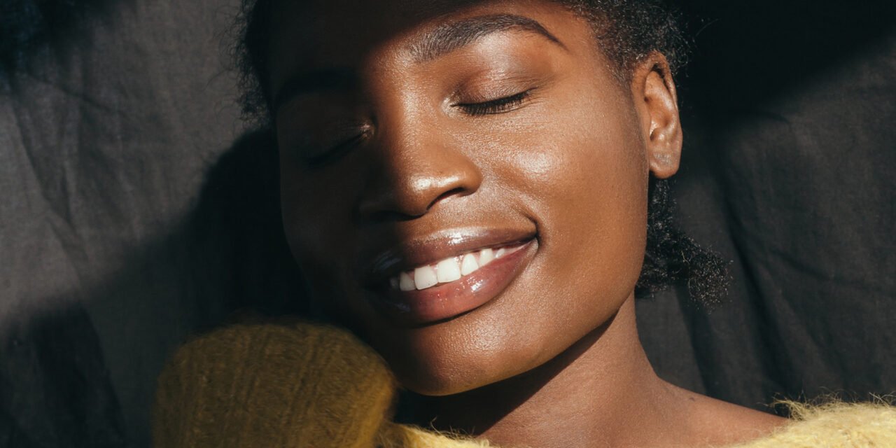 8 No-Fuss Tips for Maintaining Skin Balance During the June