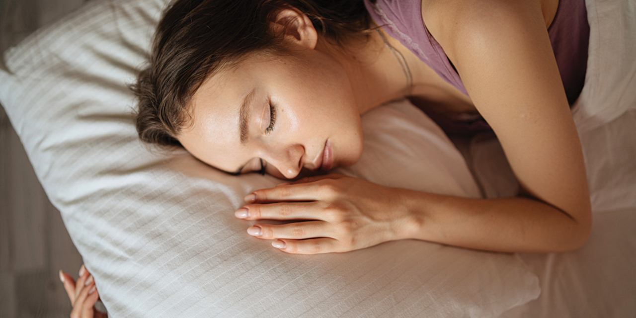 Research: A lack of sleep results in more calories ( and belly fat ).