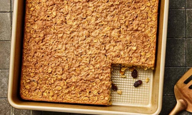 Cinnamon-Raisin Baked Oats